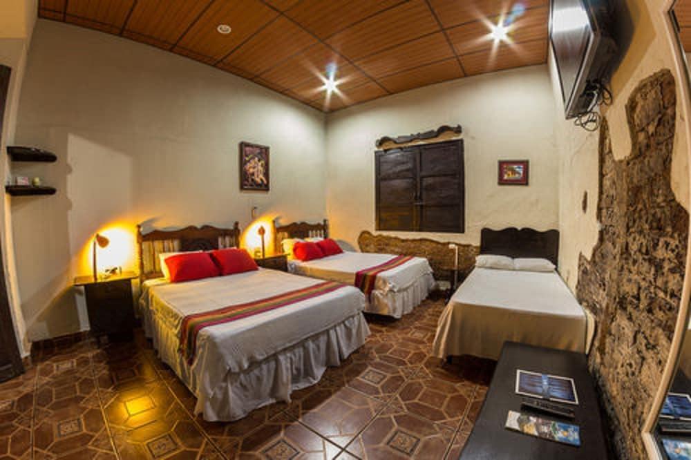 La Casa De Mamapan Hotel Colonial Ahuachapan ภายนอก รูปภาพ