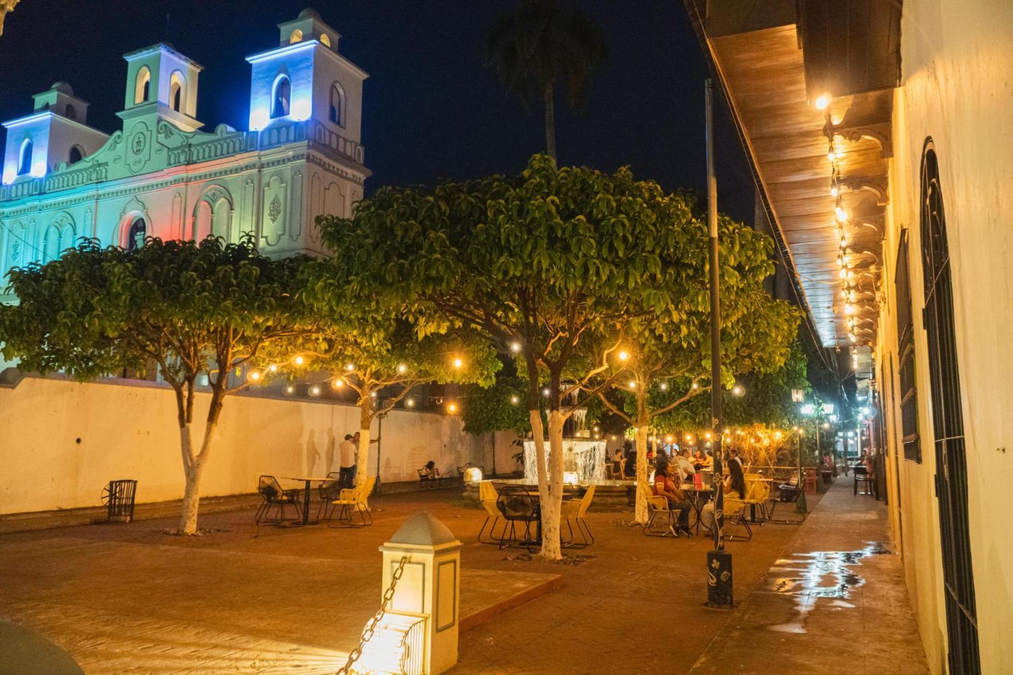 La Casa De Mamapan Hotel Colonial Ahuachapan ภายนอก รูปภาพ